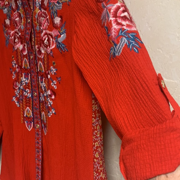 Beautiful Red Crinkle Embroidery Top with contrast back - Picture 2 of 6